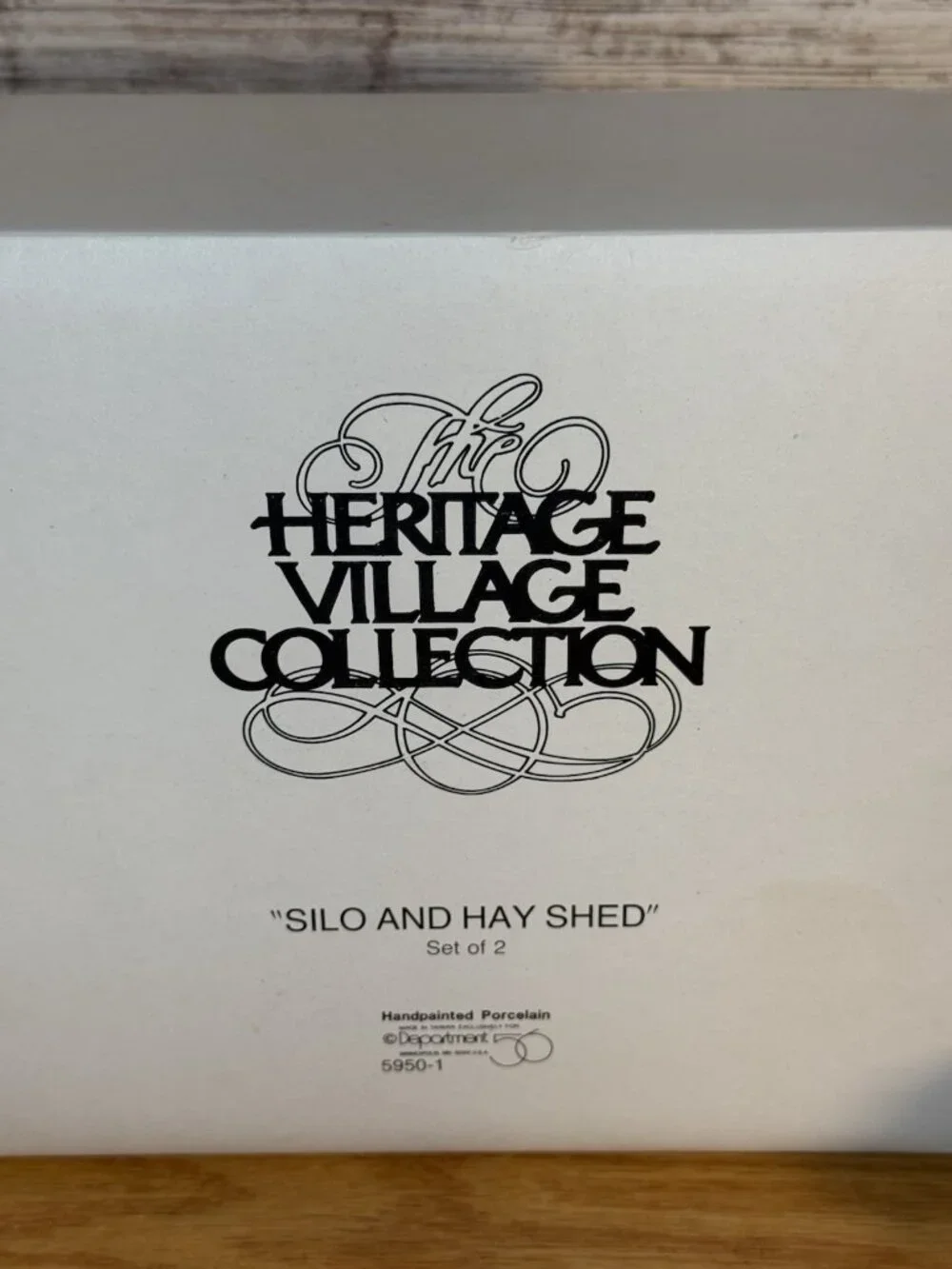 Dept 56 Heritage Village Silo and Hay Shed Set of 2 Christmas 5950-1 w/ Box